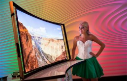 Der erste gekrümmte OLED-Fernseher der Welt